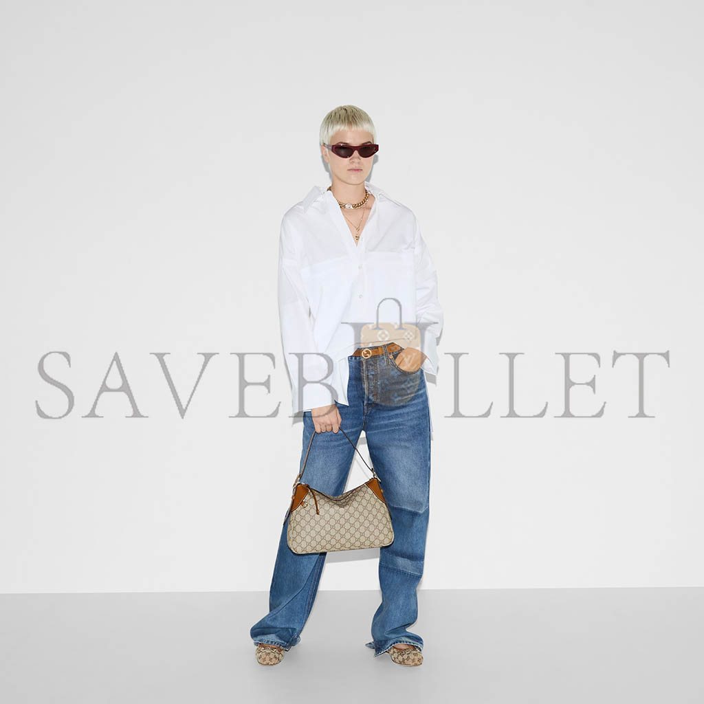 GUCCI GG EMBLEM MEDIUM SHOULDER BAG 815216 (31.5*21*8)